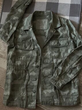 American Eagle Camo Utility
Jacket | Mens Small (Fits
Unisex M)